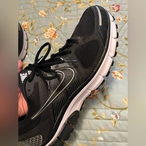 Men’s Nike flywire shoe, size 14